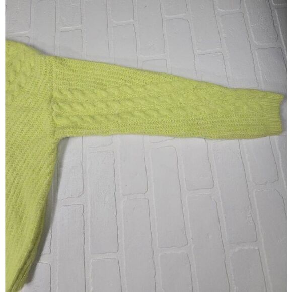 Universal Thread Mock Turtle Neck Sweater Medium - Picture 3 of 4